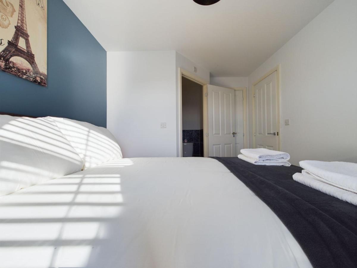 247 Serviced Accommodation In Stafford- 3Br Townhouse Zewnętrze zdjęcie